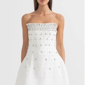 SIERRA DARIEN SLEEVELESS MINI DRESS WITH CRYSTAL EMBELLISHMENTS - WHITE
